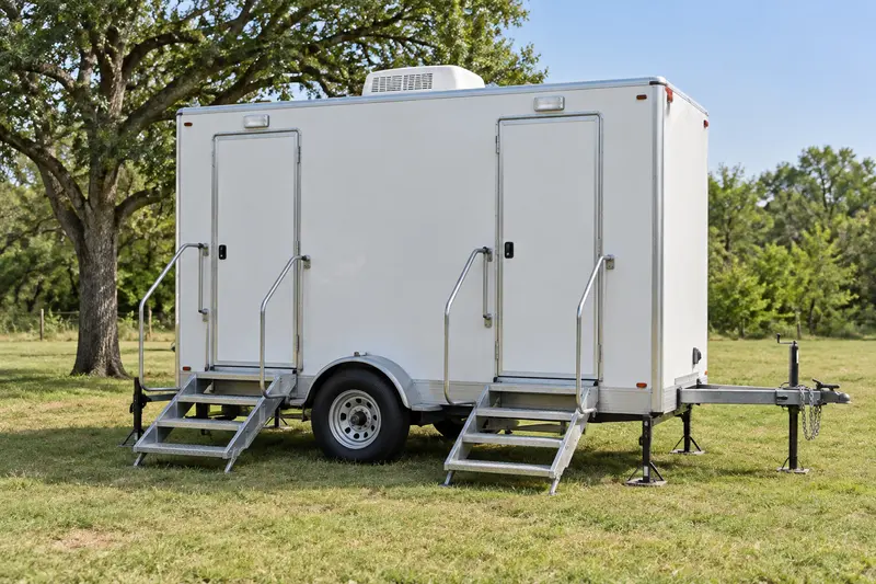 Restroom trailer and exterior steps